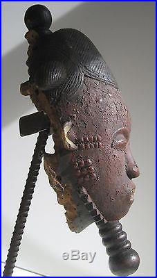 ANCIEN MASQUE CULTUELLE. ETHNIE BAOULé. CÔTE-D'IVOIRE-ART AFRICAIN