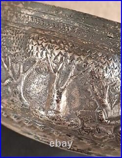 Ancien Bol à Offrandes en Argent Repoussé Saloong Siam Thaïlande