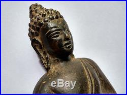 Ancien Bouddha en bronze Myanmar Birmanie