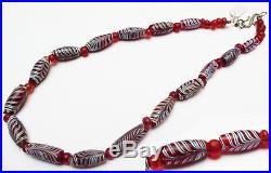 Ancien Collier Perles Pâte de verre de Venise blanc/rouge Inde du Nord 19e