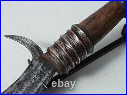 Ancien couteau de jet / sacrifice Onzil Kota FANG africain 1900 african africa