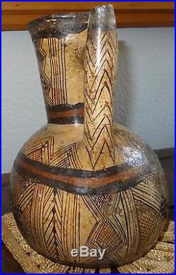Ancien pichet tabulgat poterie Berbère Kabyle terre vernissée
