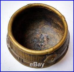 Ancien pot en laiton Lota Orissa Inde 19e bronze pot eastern India 19th