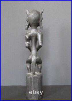 Ancienne Statuette Dayak en Bois Borneo Indonésie