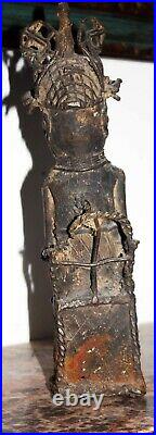 Ancienne Statuette De Roi Du Royaume D'ife (benin) En Bronze