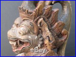 Ancienne Statuette Singha en Bois, mythologie de BALI INDONÉSIE