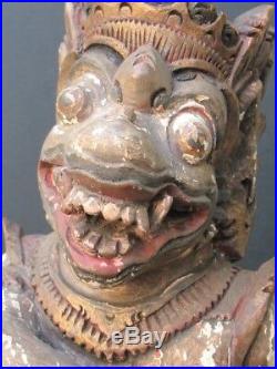 Ancienne Statuette Singha en Bois, mythologie de BALI INDONÉSIE