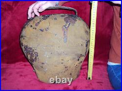 Ancienne très grosse cloche sonnaille vache bovin objet collection big cow bell