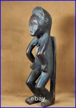 Art africain. Ancienne statuette. Ethnie Mbole. R. D. CONGO. Afrique