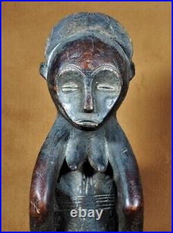 Art africain. Ancienne statuette. Ethnie Mbole. R. D. CONGO. Afrique