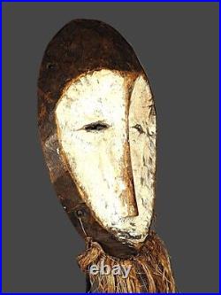 Art africain. Masque Lukwakongo. Ethnie Lega. R. D. CONGO. Afrique