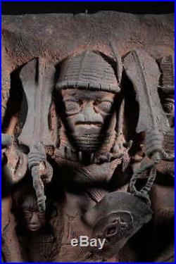 Art africain Plaque en bronze du royaume d'Ifé