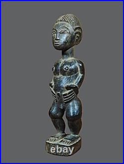 Art africain. Statuette blolo bla. Ethnie Baoulé. Côte d'Ivoire. Afrique