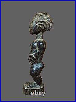 Art africain. Statuette blolo bla. Ethnie Baoulé. Côte d'Ivoire. Afrique