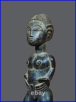 Art africain. Statuette blolo bla. Ethnie Baoulé. Côte d'Ivoire. Afrique