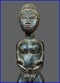 Art africain. Statuette blolo bla. Ethnie Baoulé. Côte d'Ivoire. Afrique