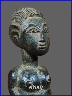 Art africain. Statuette blolo bla. Ethnie Baoulé. Côte d'Ivoire. Afrique