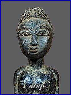 Art africain. Statuette blolo bla. Ethnie Baoulé. Côte d'Ivoire. Afrique