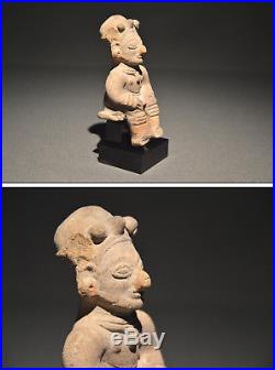 Art précolombien / Statuette terre cuite Culture Jama-Coaque 300 av 200 ap JC