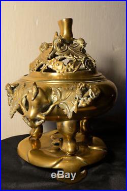 Brule parfum Indochinois en bronze, cachet dessous. XIX-XXème