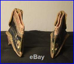 Chaussure chinoise pour pieds bandés en soie fin XIXème