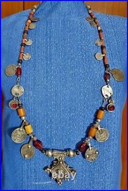 Collier Berbere Avec Pieces Argent, Corail, Verre Maroc