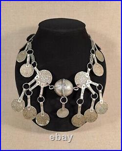 Collier Parure en Argent Maroc XXe. Ethnique