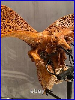 Crâne de bélier à décor richement ajouré Dayak Bornéo Indonésie
