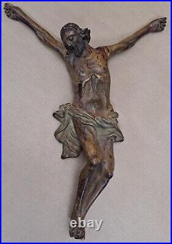 Crucifix sculpté sur bois, XVIIIe siècle, polychromie originale