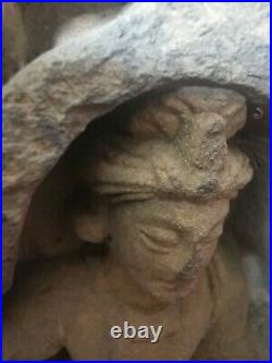 Gandhara IIème-IVème Siècle Sculpture, Stèle en schiste Matreya Bouddha