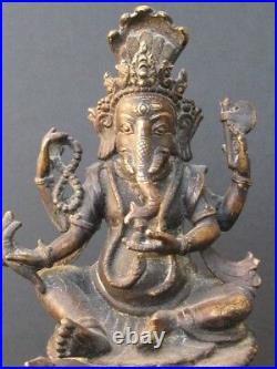 Grande Lampe à Huile Ganesh en Bronze du NÉPAL