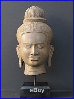 Grande Tete Khmer en Grès du Cambodge