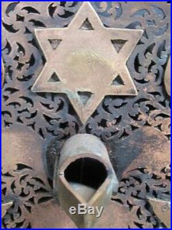 Hanukkah Menorah (Hanukkia) en Cuivre ajouré