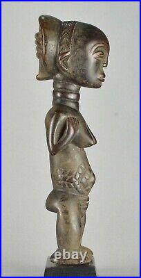 Jolie statuette féminine LUBA Cute figure Congo African Tribal Art Africain 1324