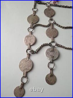 Maroc / MOROCCO / BERBÈRE ETHNIQUE rare et ancien collier en argent. Monnaies