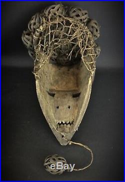 Masque Salampasu de guerrier authentique, collecté 1970´s ethnie Congo Afrique