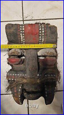 Masque africain Art Tribal 29cm X 19cm X 11cm