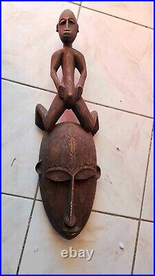 Masque africain Art Tribal 68cm X 12cm X 17cm