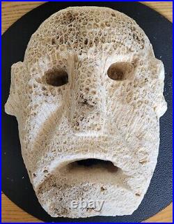 Masque d'ancètre en corail naturel Timor Oriental