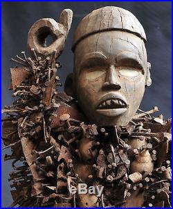Monumental Bakongo Fetiche à clous 107cm Nkonde statue Kongo fetish power figure