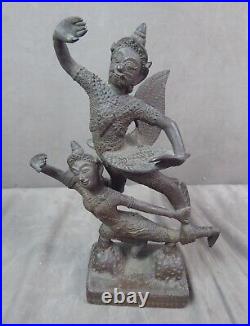 Mythologie hindouiste GARUDA. En bronze. Ancien