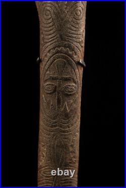 Os sculpté, carved tool, art océanien, Papouasie Nouvelle Guinée