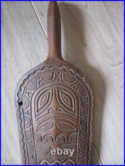 Pagaie ou Massue casse tête en bois sculpté Polynésie Tonga tête de TIKI