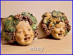 Paire de Masques en Terre Cuite Représentant Bacchus Enfant Signés Vintage