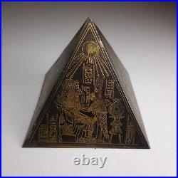 Pyramide égyptienne hiéroglyphes presse-papier ethnique gravure or fin N8453