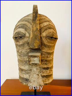 Rare et Magnifique Masque Luba Songye Kifwebe Sur socle