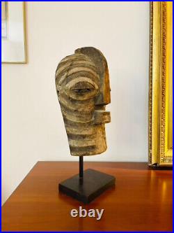 Rare et Magnifique Masque Luba Songye Kifwebe Sur socle