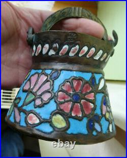 SIGNED petit pot, chaudron emaillé iznik ottoman turc syrian18/19eme perse