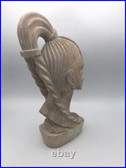 STATUE Sculpture Tête De Femme Africaine En PIERRE Beige, XXème, Signé 31 cm