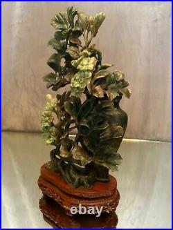 Sculpture pierre dure jade décor végétal au vase couvert Extrême-Orient Chine